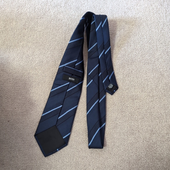 Hugo Boss Italy Silk Bloke Blokecore Preppy Business Casual Striped Tie - Picture 2 of 4